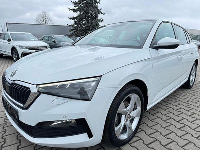 Gebraucht Skoda Scala Sport 116 PS (85 kW) 2020 Weiß Kleinwagen