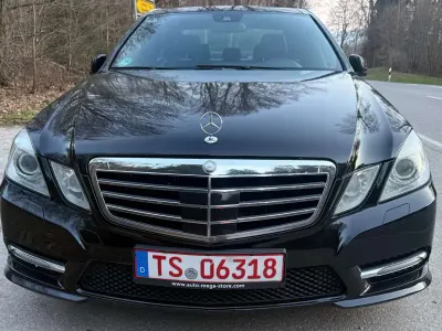 Gebraucht Mercedes E300 204 PS (150 kW) 2013 Obsidianschwarz  metalliclack Limousine