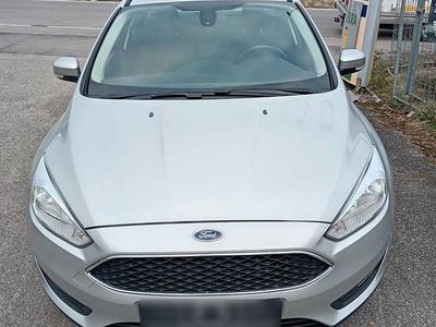 Gebraucht Ford Focus Trend 120 PS (88 kW) 2015 Silber Kombi