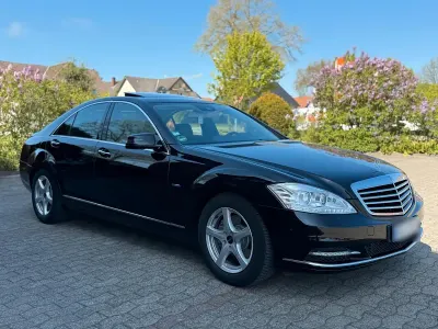 Gebraucht Mercedes S250 204 PS (150 kW) 2012 Schwarz Limousine