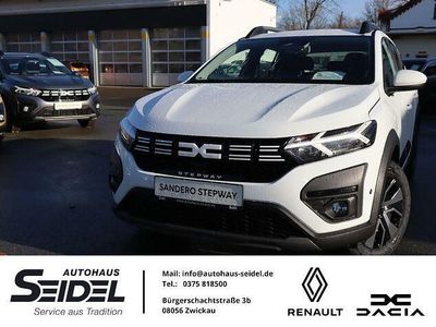 Weiß Gebraucht 2024 Dacia Sandero Expression Kleinwagen | 17.840 € (Fairer Preis)