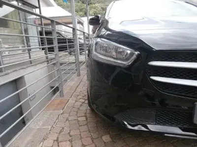 Gebraucht Mercedes B160 95 PS (69 kW) 2021 Schwarz Kleinwagen