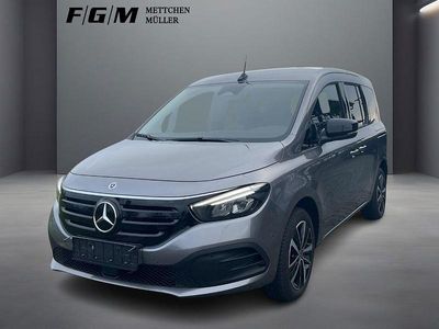 Mercedes EQT200