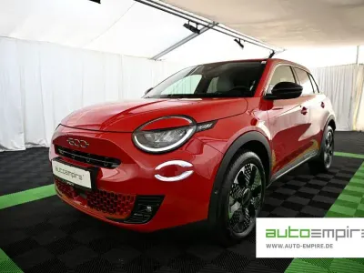 Käytetty Fiat 600 La Prima 101 HP (74 kW) 2025 Punainen Katumaasturi
