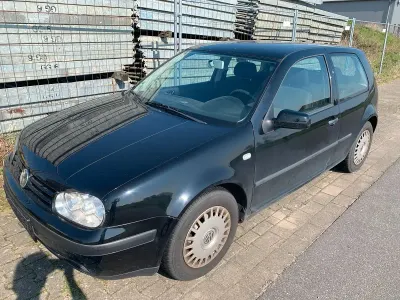 Gebraucht VW Golf IV 75 PS (55 kW) 2000 Schwarz Kleinwagen