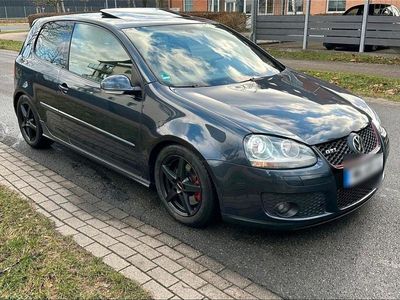VW Golf V