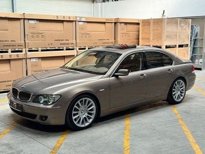 Gold Gebraucht 2007 BMW 745 Limousine | 11.800 €