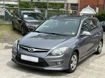 Gebraucht Hyundai i30 90 PS (66 kW) 2012 Grau Kombi
