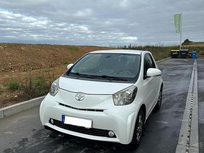Toyota iQ