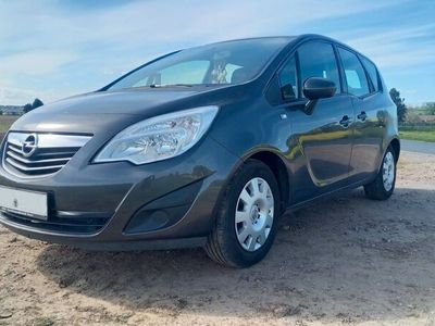 gebraucht Opel Meriva 1.4 74kW Edition mit Anhängerkupplung