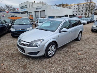 Gebraucht Opel Astra Edition 90 PS (66 kW) 2010 Silber Kombi