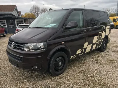 Second-hand VW T5 Comfortline 179 CP (131 kW) 2013 Negru Van