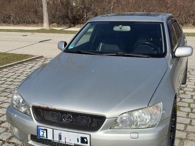 Gebraucht Lexus IS200 155 PS (114 kW) 2002 Silber Limousine