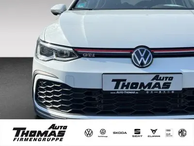 Gebraucht VW Golf VIII GTI 245 PS (180 kW) 2024 Weiß Limousine