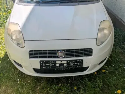 Gebraucht Fiat Grande Punto 77 PS (56 kW) 2009 Weiß Kleinwagen