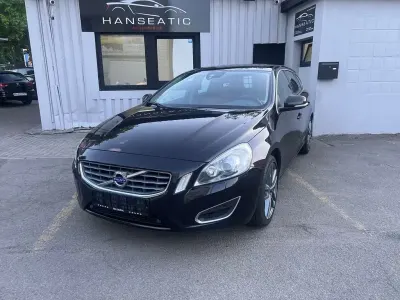 Gebraucht Volvo V60 Summum 215 PS (158 kW) 2012 Schwarz Kombi