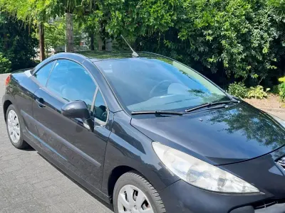 Gebraucht Peugeot 207 120 PS (88 kW) 2007 Schwarz Cabrio
