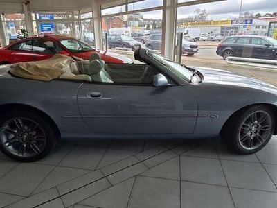Jaguar XK8