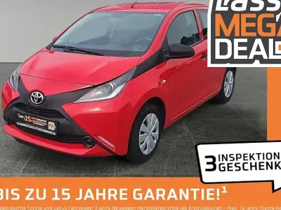Gebraucht Toyota Aygo Business Edition 69 PS (50 kW) 2016 Rot Kleinwagen