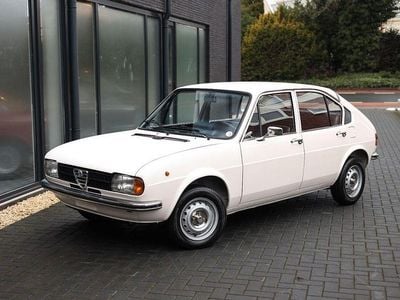 Weiß Gebraucht 1978 Alfa Romeo Alfasud Limousine | 24.950 €