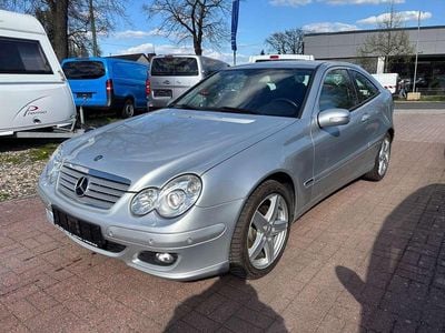 Gebraucht Mercedes C200 122 PS (89 kW) 2006 Iridiumsilber  metalliclack Coupé