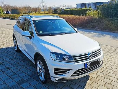 Weiß Gebraucht 2016 VW Touareg Executive SUV | 25.300 € (Etwas zu teuer)