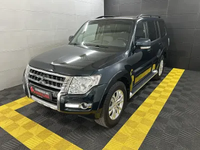 Gebraucht Mitsubishi Pajero Edition 191 PS (140 kW) 2017 Grün SUV