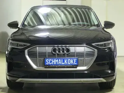 Gebraucht Audi e-tron Advanced Plus 230 kW (313 PS) 2022 Mythosschwarz (metallic) SUV
