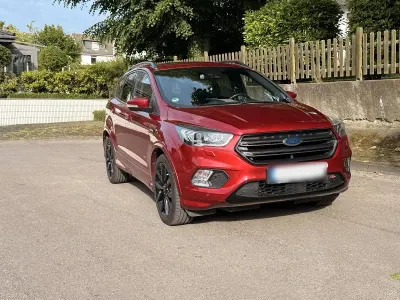 Gebraucht Ford Kuga ST-Line 242 PS (177 kW) 2018 Rot SUV