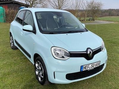 Second-hand Renault Twingo Zen 60 kW (82 CP) 2022 Albastru Hatchback
