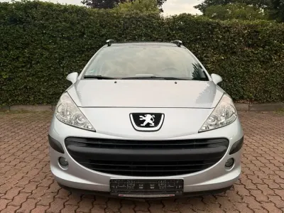 Gebraucht Peugeot 207 95 PS (69 kW) 2008 Silber Kombi