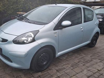 Usata Toyota Aygo 68 CV (50 kW) 2006 Blu Utilitaria