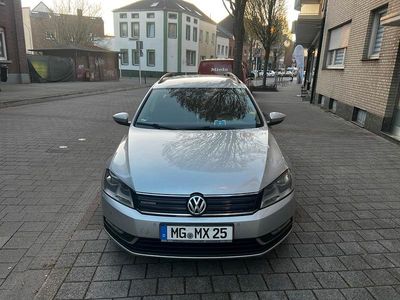Gebraucht VW Passat Comfortline 105 PS (77 kW) 2013 Silber Kombi