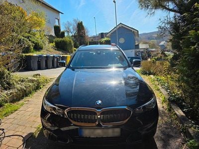 Second-hand BMW 330e Advantage 292 CP (214 kW) 2020 Negru Break