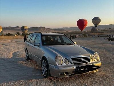 Mercedes E240