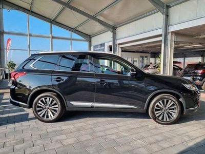 Second-hand Mitsubishi Outlander Active 150 CP (110 kW) 2018 Negru SUV