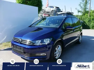 Gebraucht VW Touran Comfortline 150 PS (110 kW) 2021 Atlanticblue metallic Van / Kleinbus