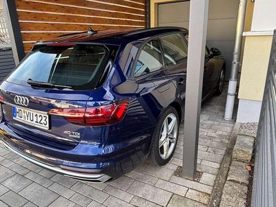Używany Audi A4 Advanced 204 KM (150 kW) 2024 Niebieski Kombi