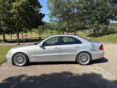 Mercedes E280