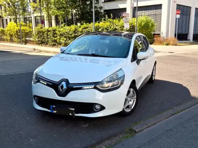 Gebraucht Renault Clio 90 PS (66 kW) 2012 Weiß Kleinwagen