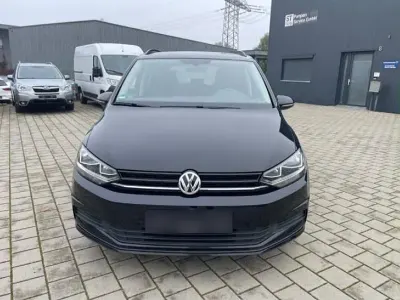 Gebraucht VW Touran 110 PS (80 kW) 2019 Schwarz Van / Kleinbus