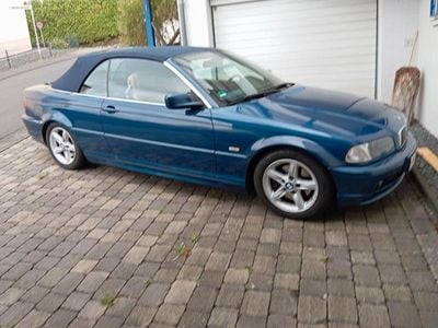 Gebraucht BMW 325 192 PS (141 kW) 2001 Blau Cabrio