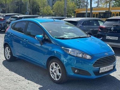 Second-hand Ford Fiesta SYNC Edition 80 CP (58 kW) 2014 Albastru Hatchback