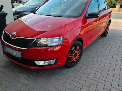 Gebraucht Skoda Rapid 90 PS (66 kW) 2014 Schwarz Kleinwagen