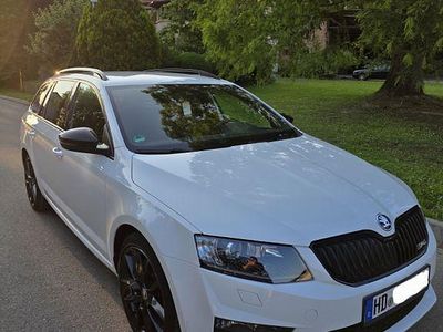 Weiß Gebraucht 2016 Skoda Octavia RS Kleinwagen | 13.499 € (Guter Preis)