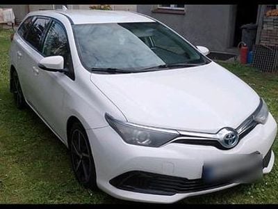 Gebraucht Toyota Auris 90 PS (66 kW) 2017 Weiß Kombi
