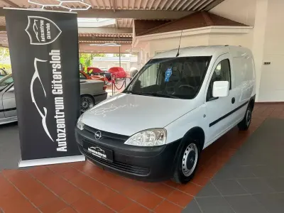 Gebraucht Opel Combo Business 75 PS (55 kW) 2010 Weiß Van / Kleinbus