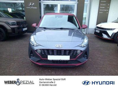 Star dust/red Gebraucht 2020 Hyundai i10 Intro Edition Kleinwagen | 11.890 € (Fairer Preis)