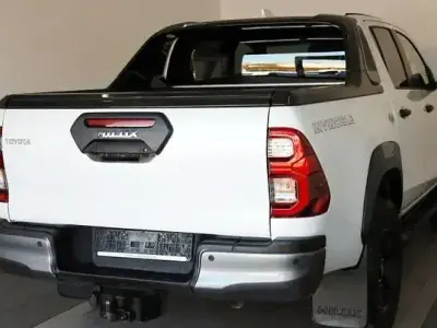 Używany Toyota HiLux Sport 204 KM (150 kW) 2022 Biały Pickup