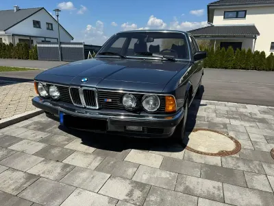 Gebraucht BMW 745 Executive 252 PS (185 kW) 1986 Blau Limousine